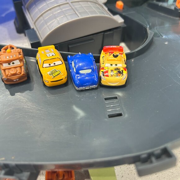 Disney Pixar Cars Motorized Super Speedway Micro Drifters Playset 2012 w/33 Cars - Picture 12 of 16